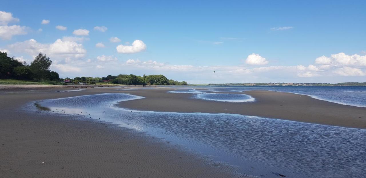 Gemuetliche Ferienunterkunft Direkt Am Meer Holnis ภายนอก รูปภาพ